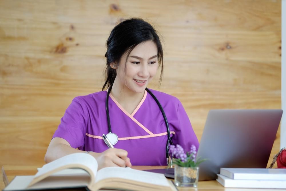 The 7 Best Nursing Schools for Nontraditional Students